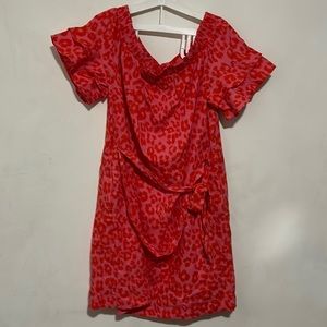 Woman’s New off the shoulder leopard dress size Medium